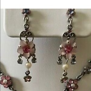 ISO These Avon earrings.